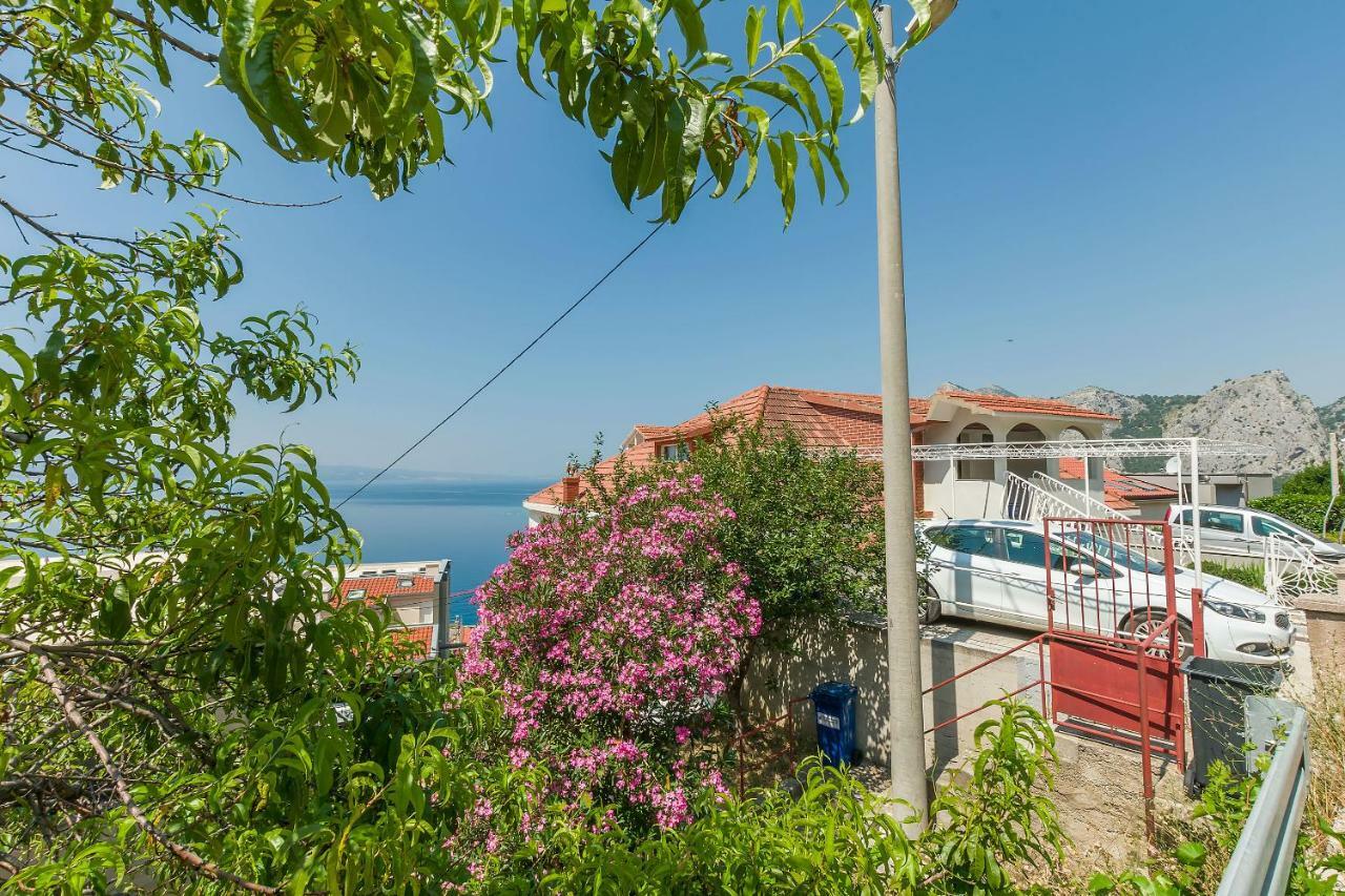 Apartment Marijana Omis Exterior photo