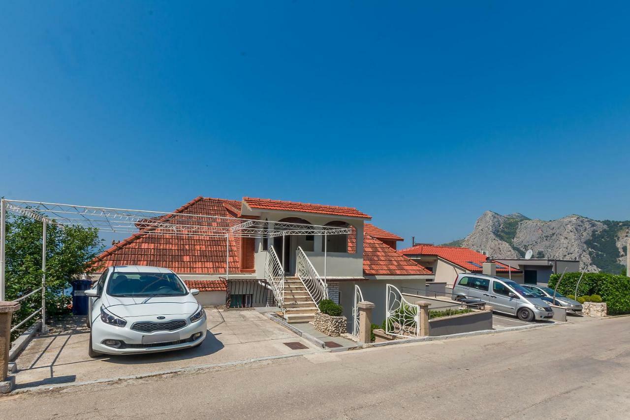 Apartment Marijana Omis Exterior photo